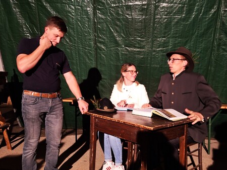 Izpit je uspešno opravil pred komisijo za novega lovca 